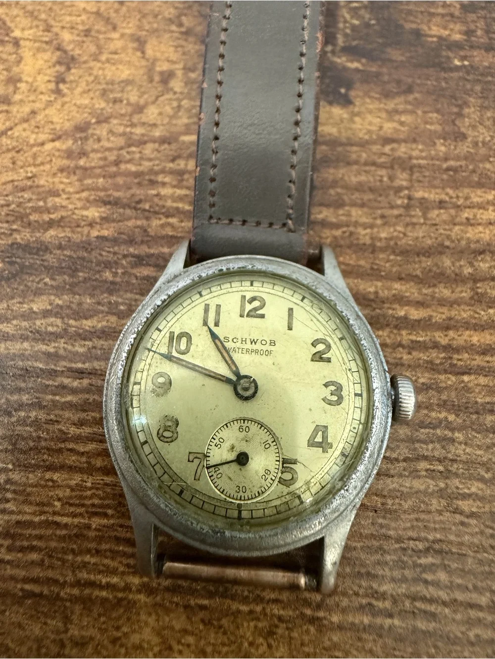 Schwob Vintage 1940s Hand Wind Watch Running Sub Seconds Military Style Mens